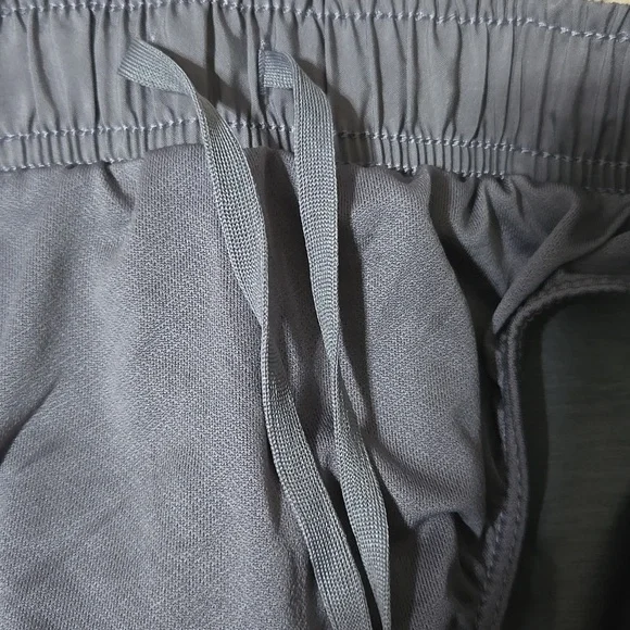 NEW! Nike Women’s Dri-Fit Shorts, Gray M - Picture 5 of 6